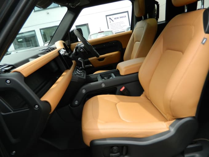 2025 Land Rover Defender