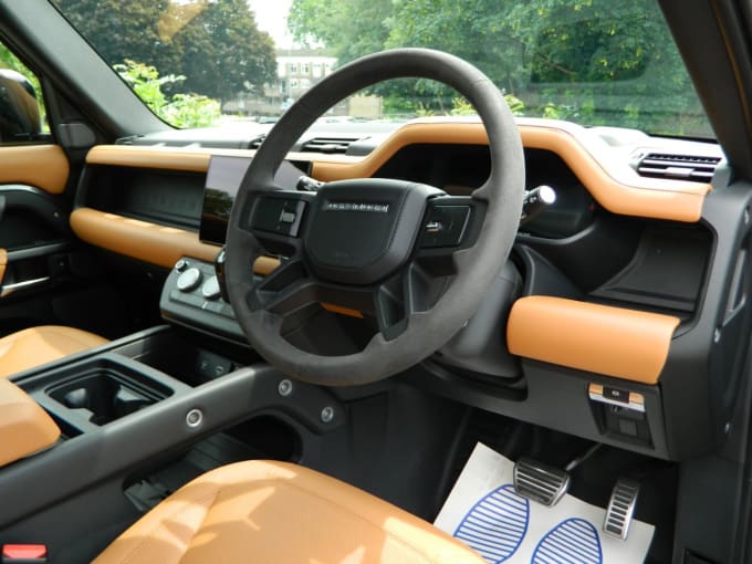 2025 Land Rover Defender