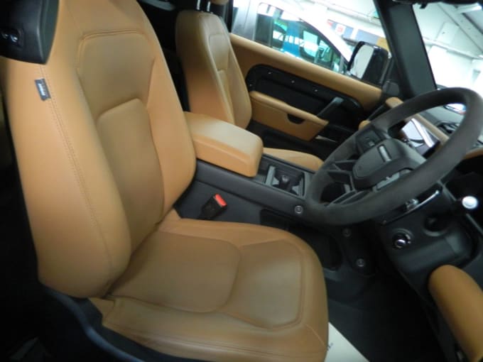 2025 Land Rover Defender