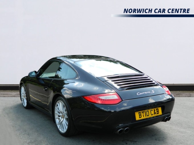 2025 Porsche 911