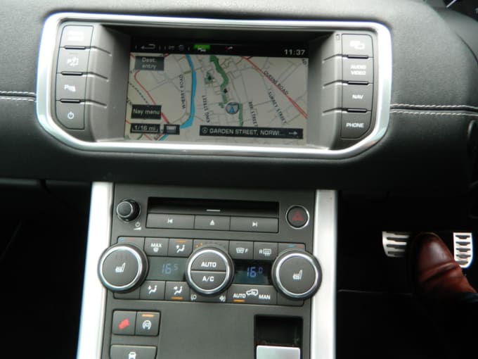 2025 Land Rover Range Rover Evoque