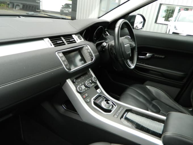 2025 Land Rover Range Rover Evoque