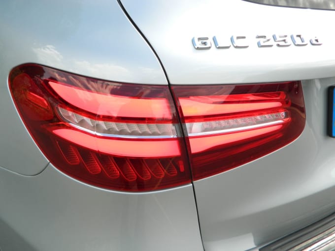 2025 Mercedes-benz Glc