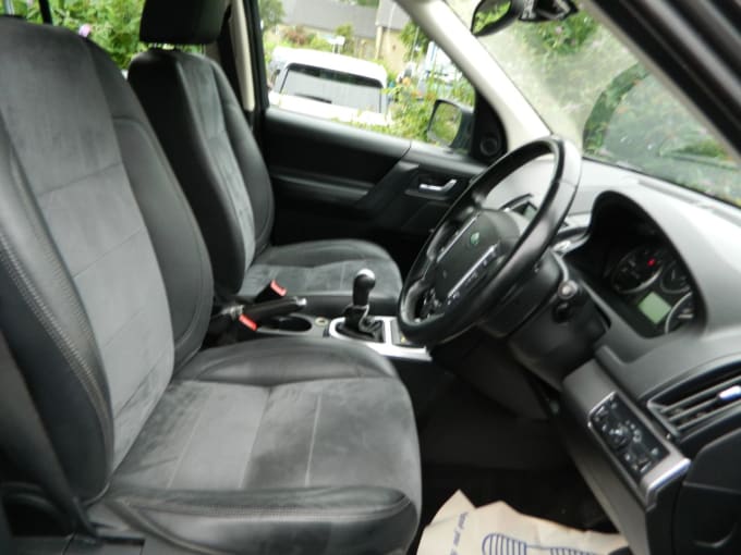 2025 Land Rover Freelander 2