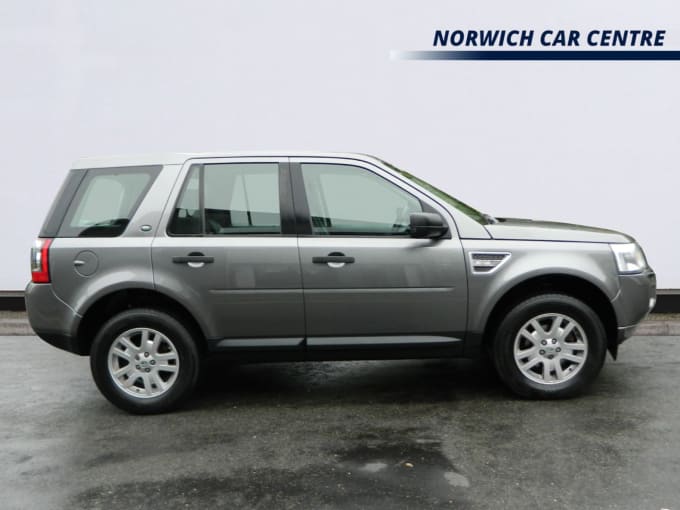 2025 Land Rover Freelander 2