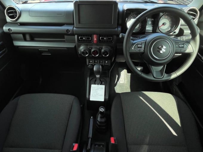 2025 Suzuki Jimny