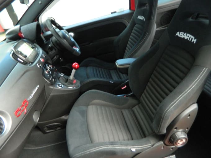 2025 Abarth 595