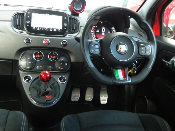 2025 Abarth 595