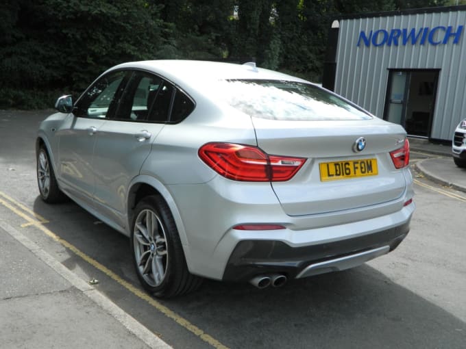 2025 BMW X4