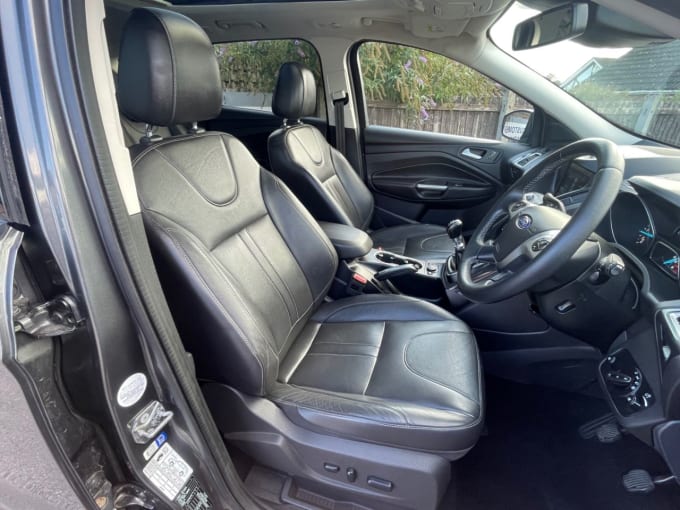 2025 Ford Kuga