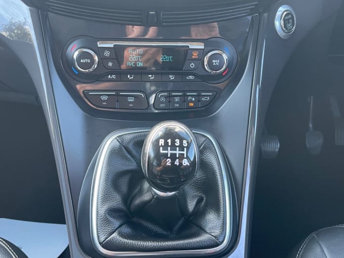 2025 Ford Kuga