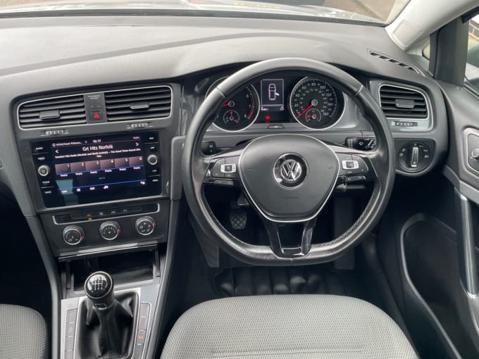 2025 Volkswagen Golf