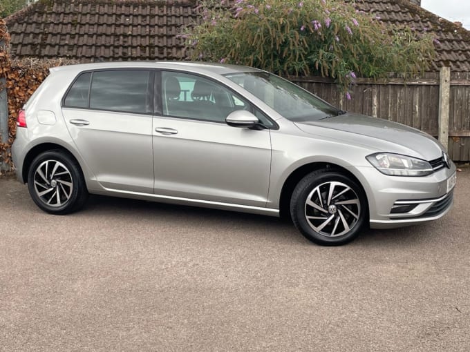 2025 Volkswagen Golf