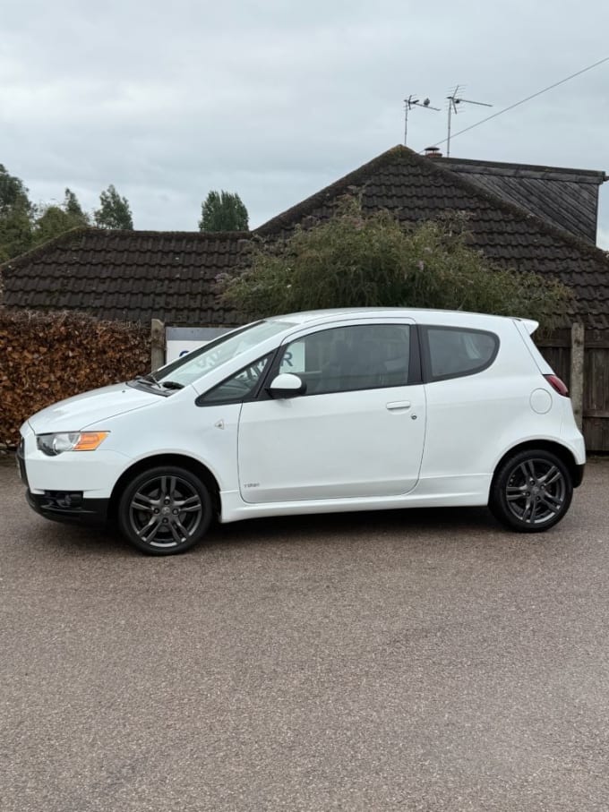 2025 Mitsubishi Colt