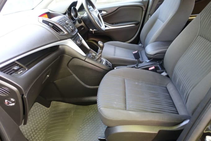 2025 Vauxhall Zafira Tourer