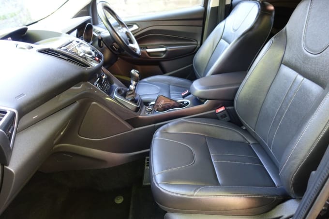 2025 Ford Kuga