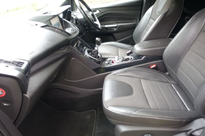 2025 Ford Kuga