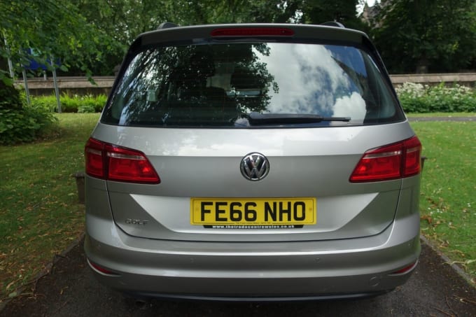 2025 Volkswagen Golf Sv
