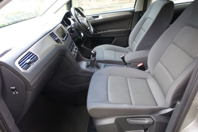 2025 Volkswagen Golf Sv