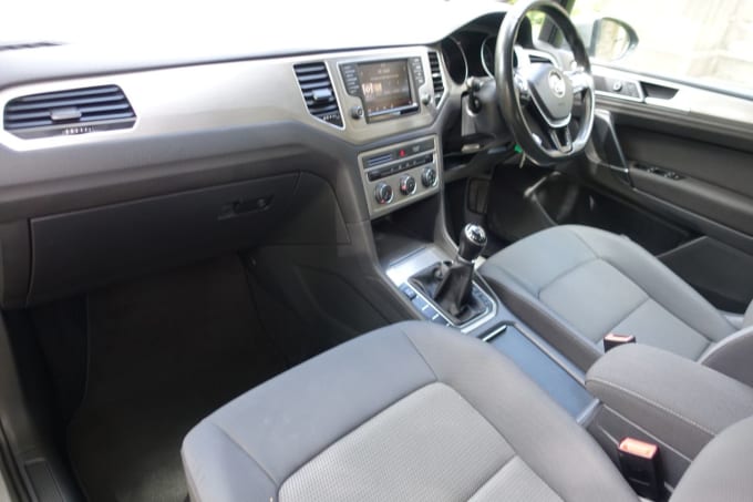 2025 Volkswagen Golf Sv