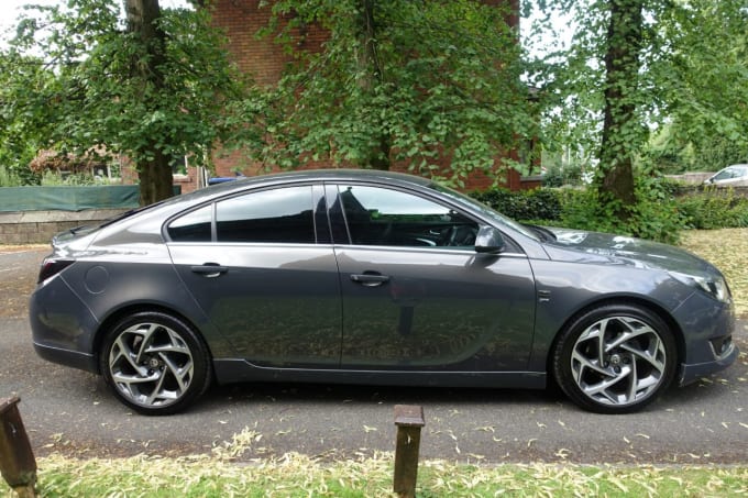 2025 Vauxhall Insignia