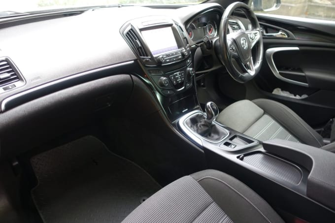 2025 Vauxhall Insignia