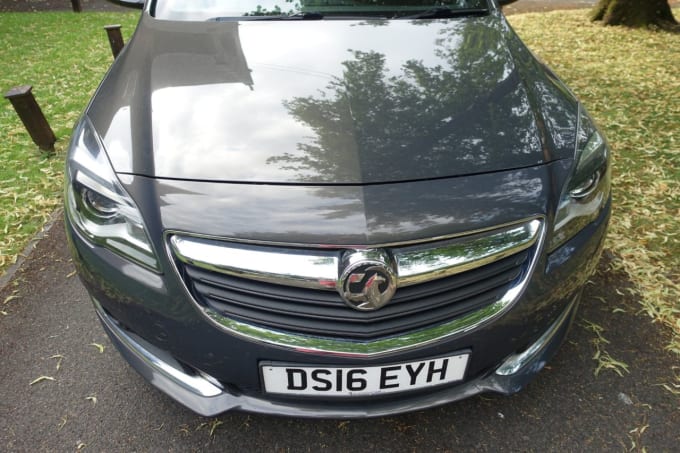 2025 Vauxhall Insignia