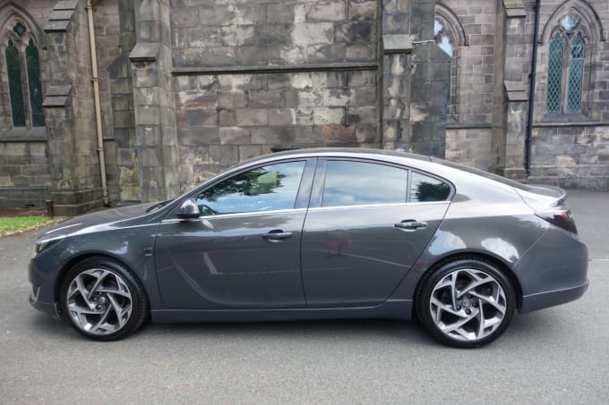 2025 Vauxhall Insignia
