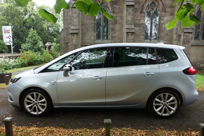2025 Vauxhall Zafira Tourer