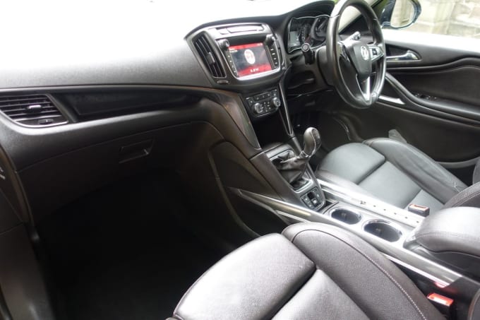 2025 Vauxhall Zafira Tourer
