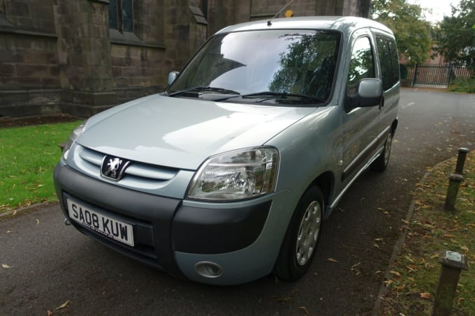 2025 Peugeot Partner Combi