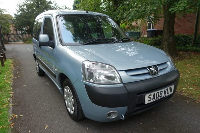 2025 Peugeot Partner Combi