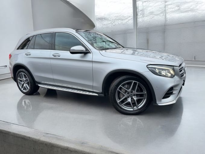 2025 Mercedes-benz Glc