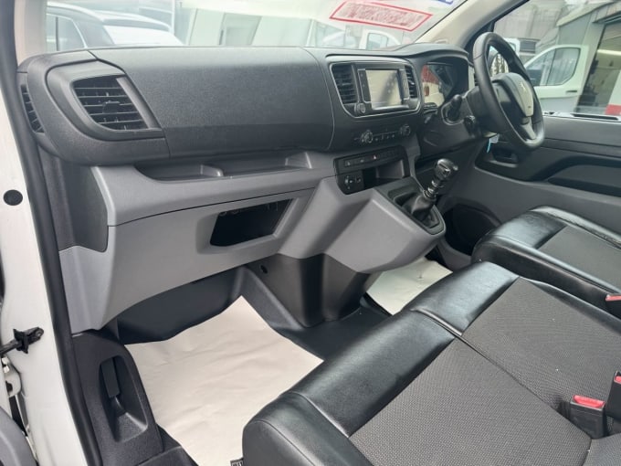 2025 Peugeot Expert