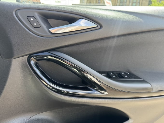 2025 Vauxhall Astra