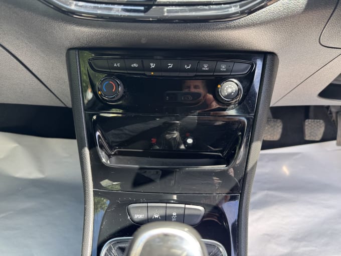 2025 Vauxhall Astra