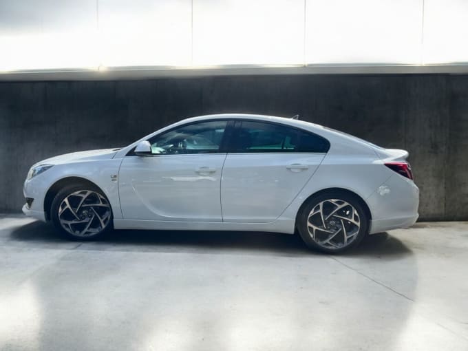 2025 Vauxhall Insignia
