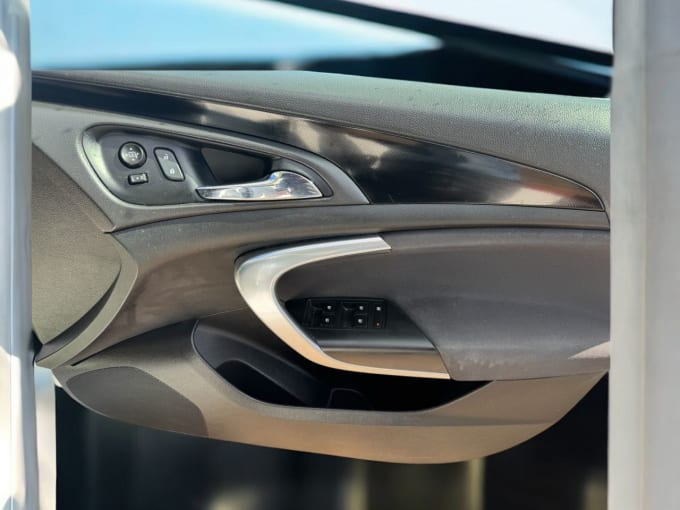 2025 Vauxhall Insignia