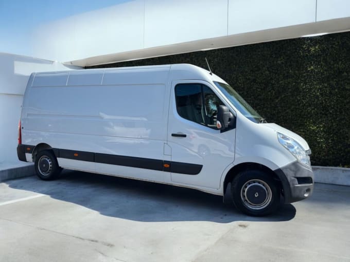 2025 Renault Master