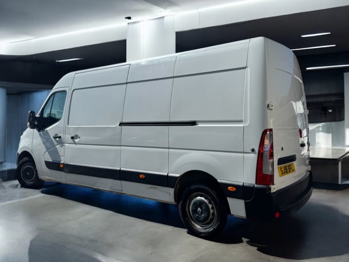 2025 Renault Master