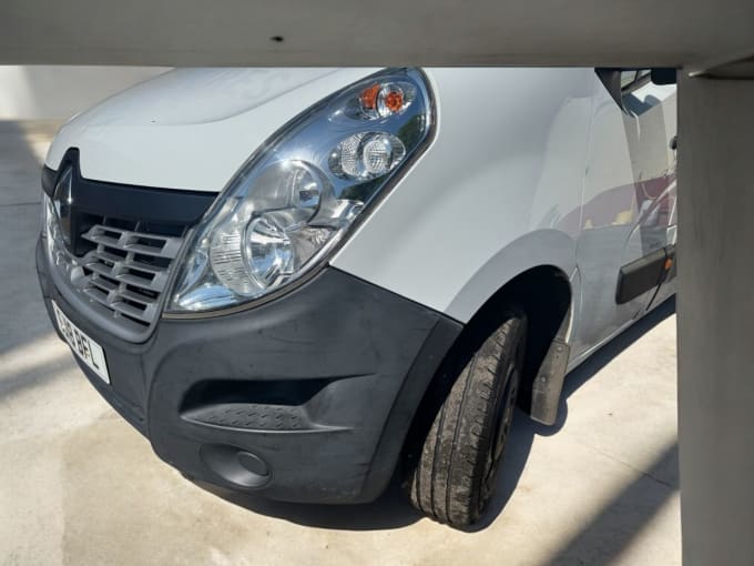 2025 Renault Master
