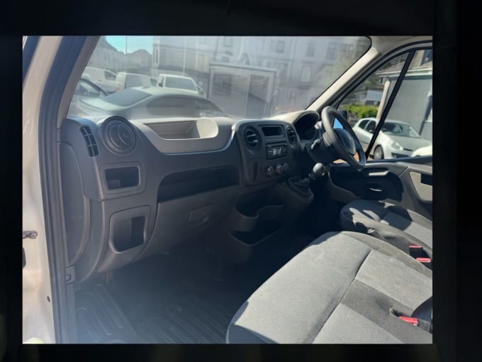 2025 Renault Master