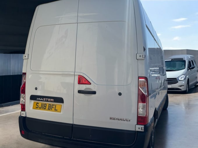 2025 Renault Master