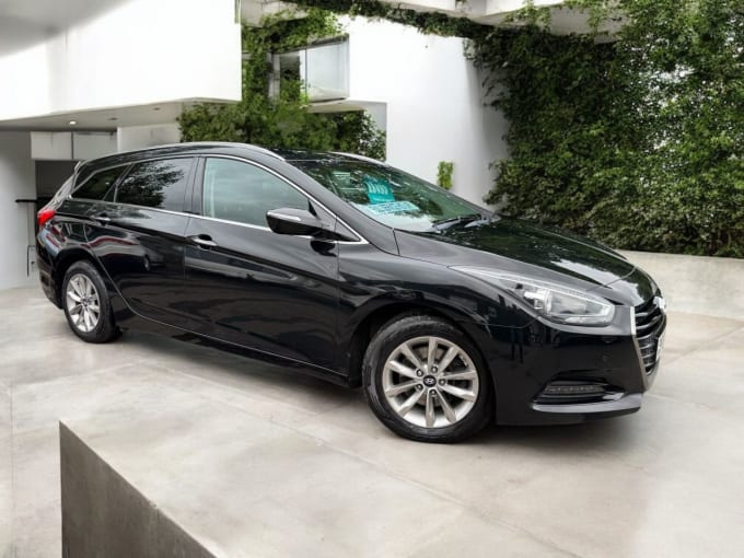 2025 Hyundai I40
