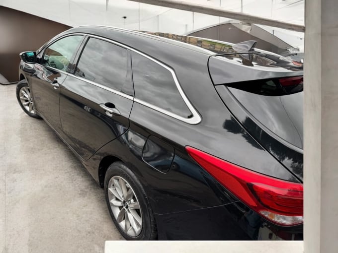2025 Hyundai I40