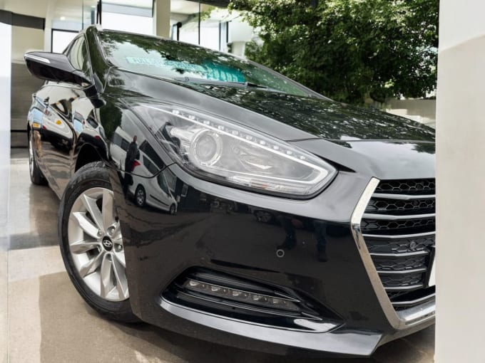 2025 Hyundai I40