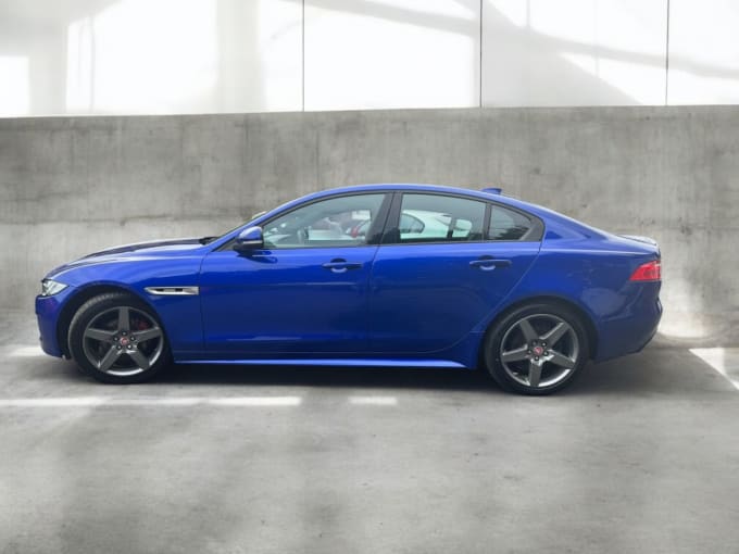 2025 Jaguar Xe