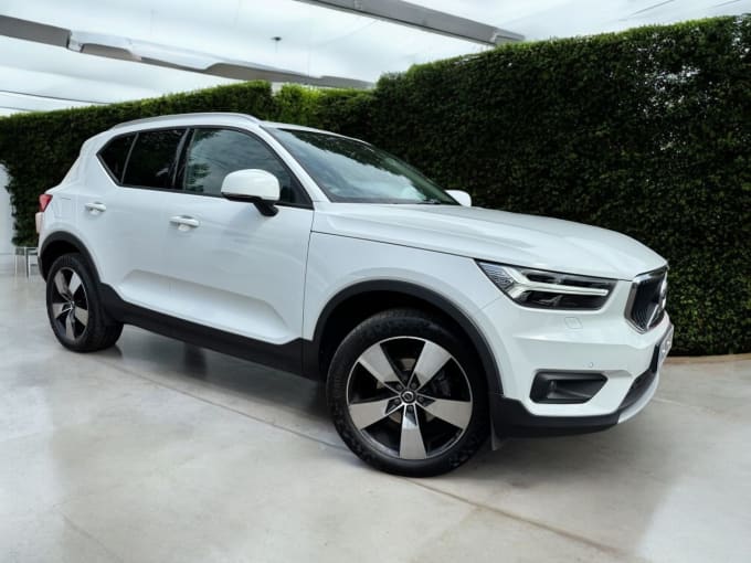 2025 Volvo Xc40