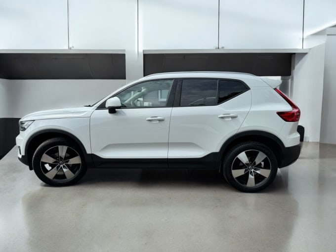 2025 Volvo Xc40