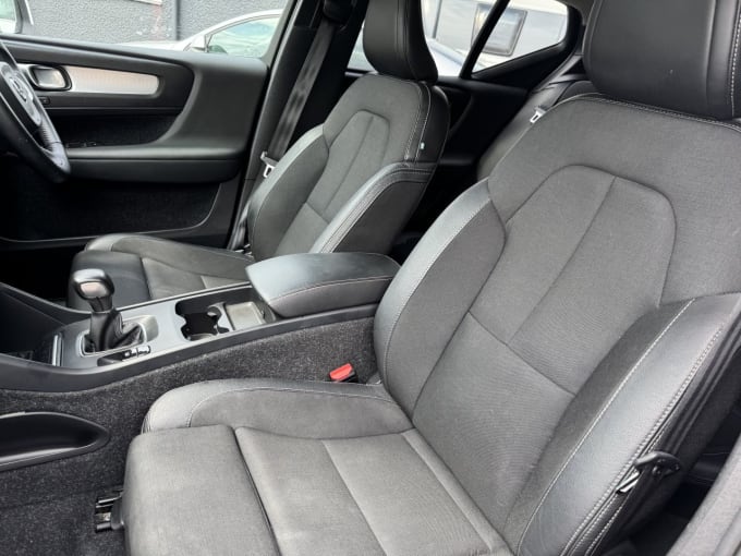 2025 Volvo Xc40
